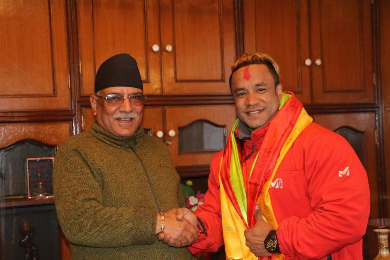 प्रचण्डकाे घर पुगेर महर्जनले भने, 'मिस्टर युनिभर्स  बन्ने ईच्छा छ'