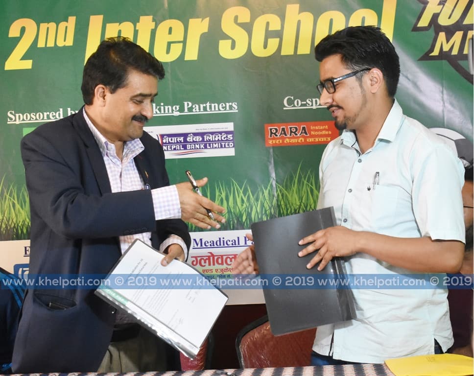 फुटसल मेलालाई गोल्डेनगेटको साथ