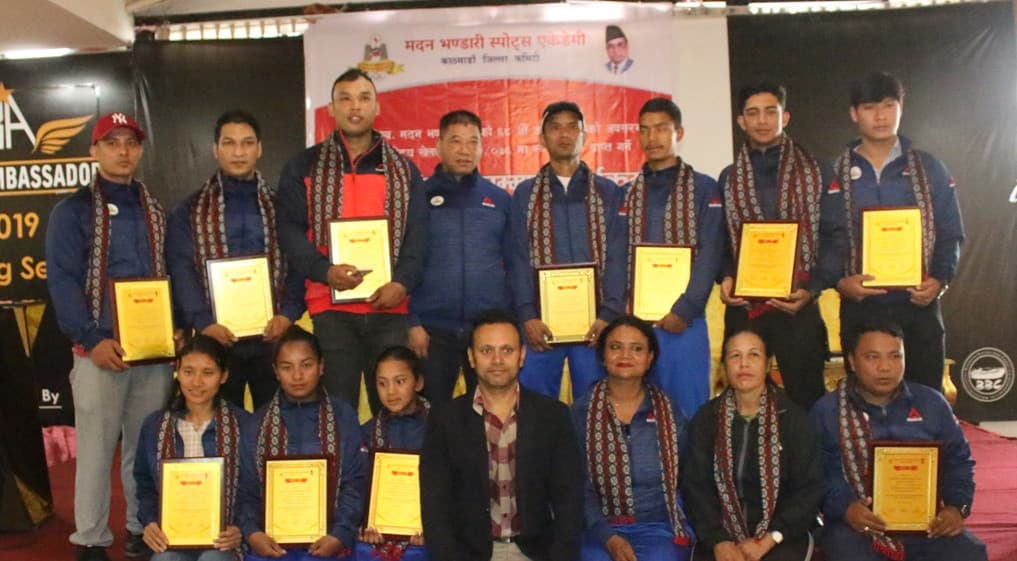 आठौंका स्वर्णधारी खेलाडी सम्मानित