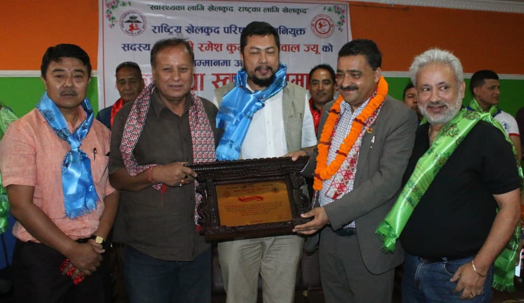 'एकै खेलको दुई संघ राम्रो होइन'