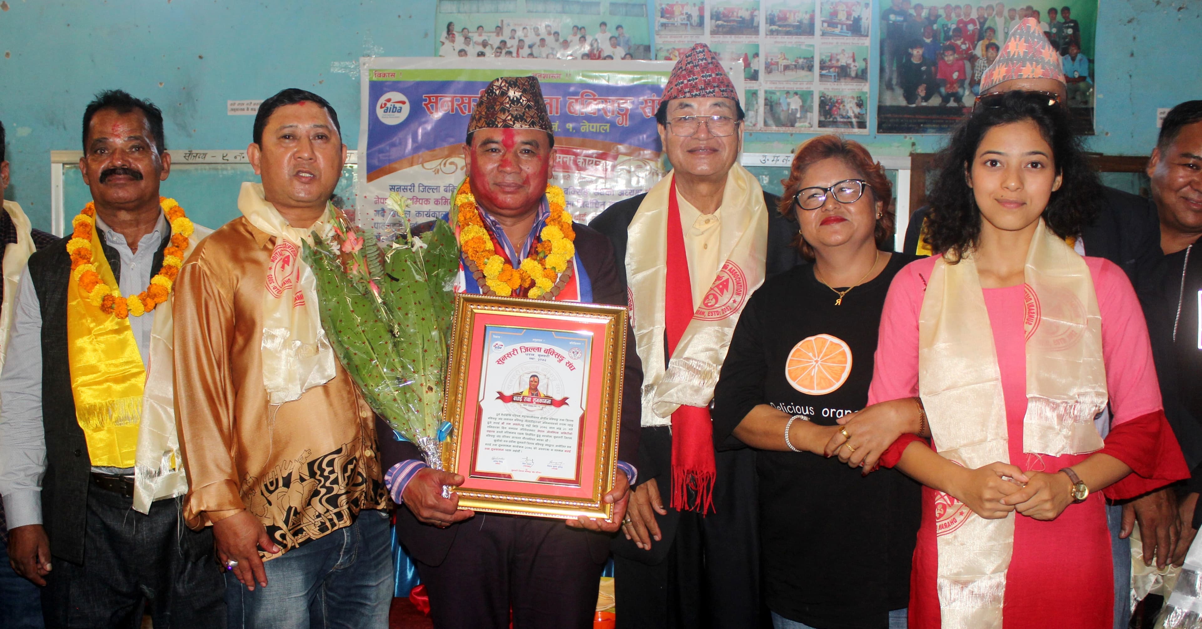 अध्यक्ष अवाले सम्मानित