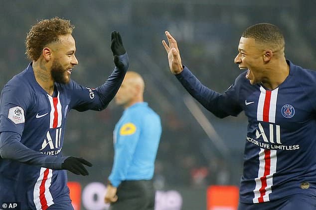 ‘नेयमार र एम्बाप्पेले पीएसजी छाड्ने छैनन्’