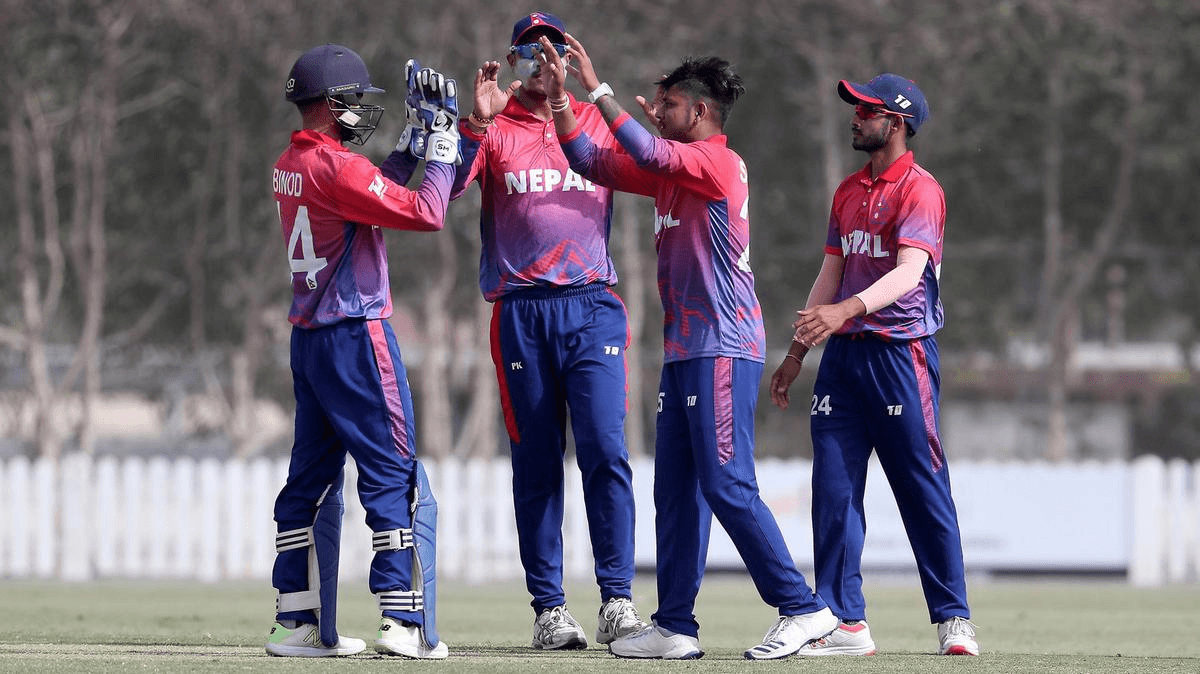 ओमानविरुद्ध बलिङ गर्दै नेपाल