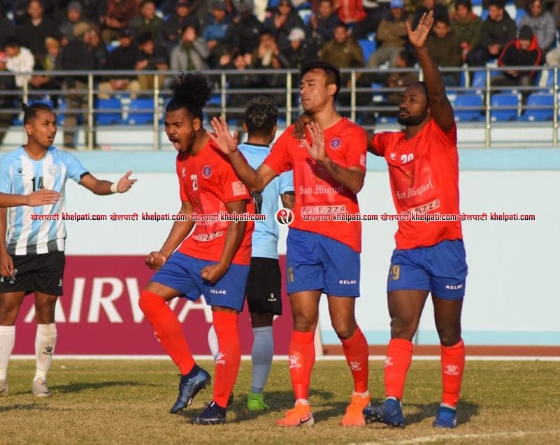 लिगमा मछिन्द्र र पुलिस भिड्दै