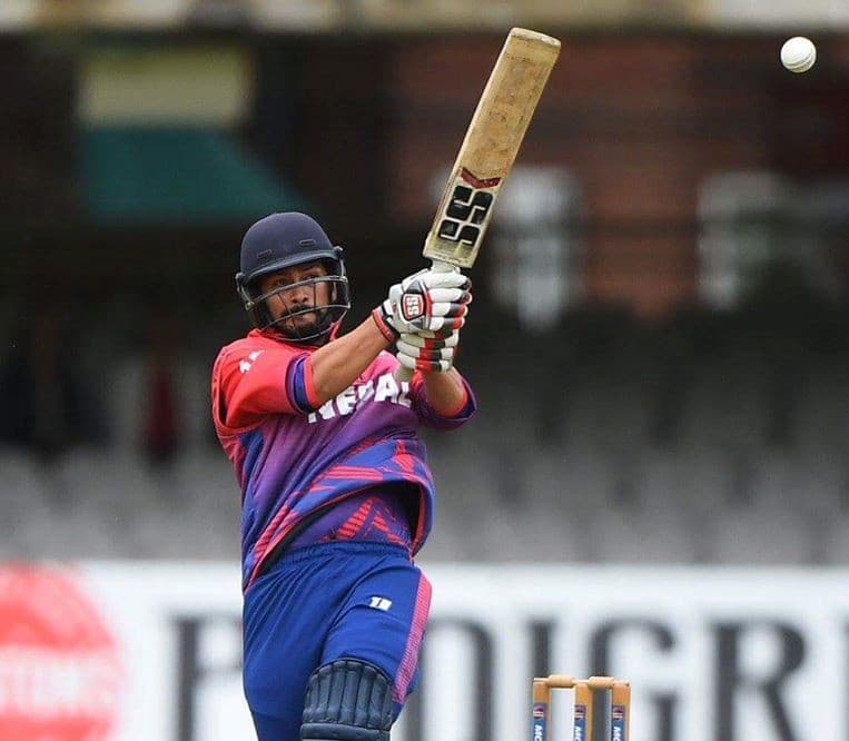 नेपाललाई पहिलो झट्का, सुवास ३ रनमा आउट