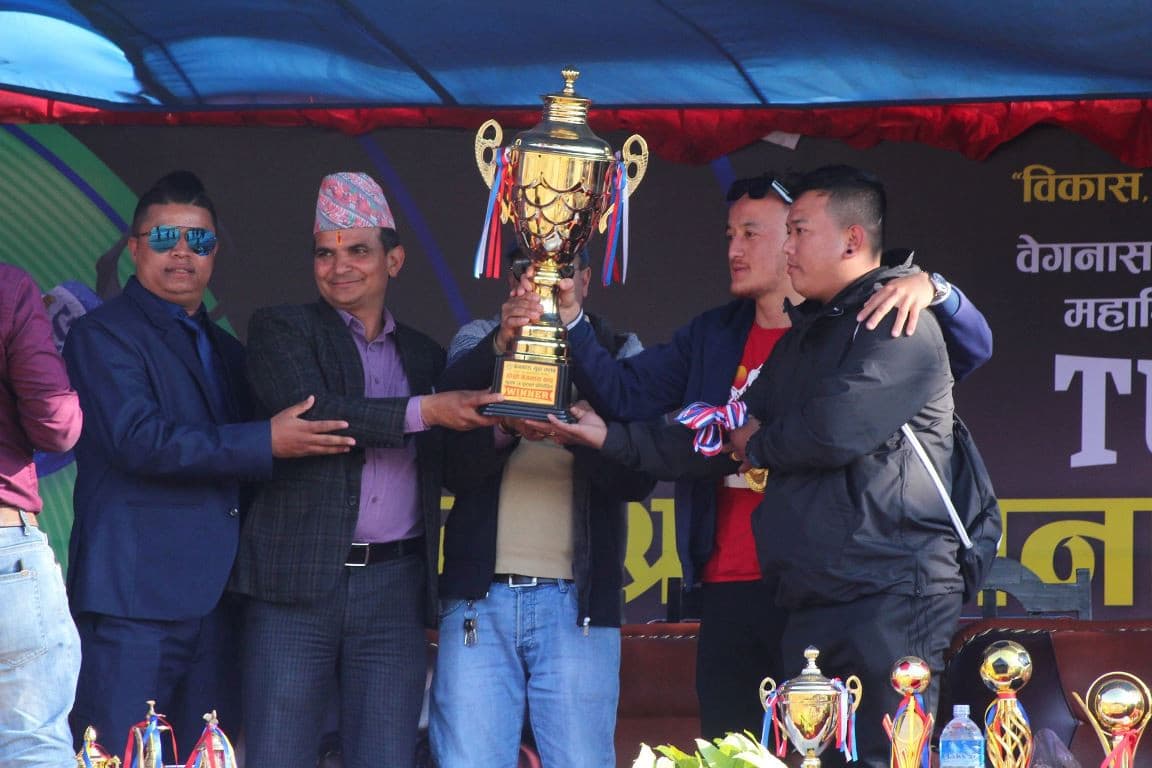 हिमाल एन्ड रक्षलाई वेगनास कपको उपाधि