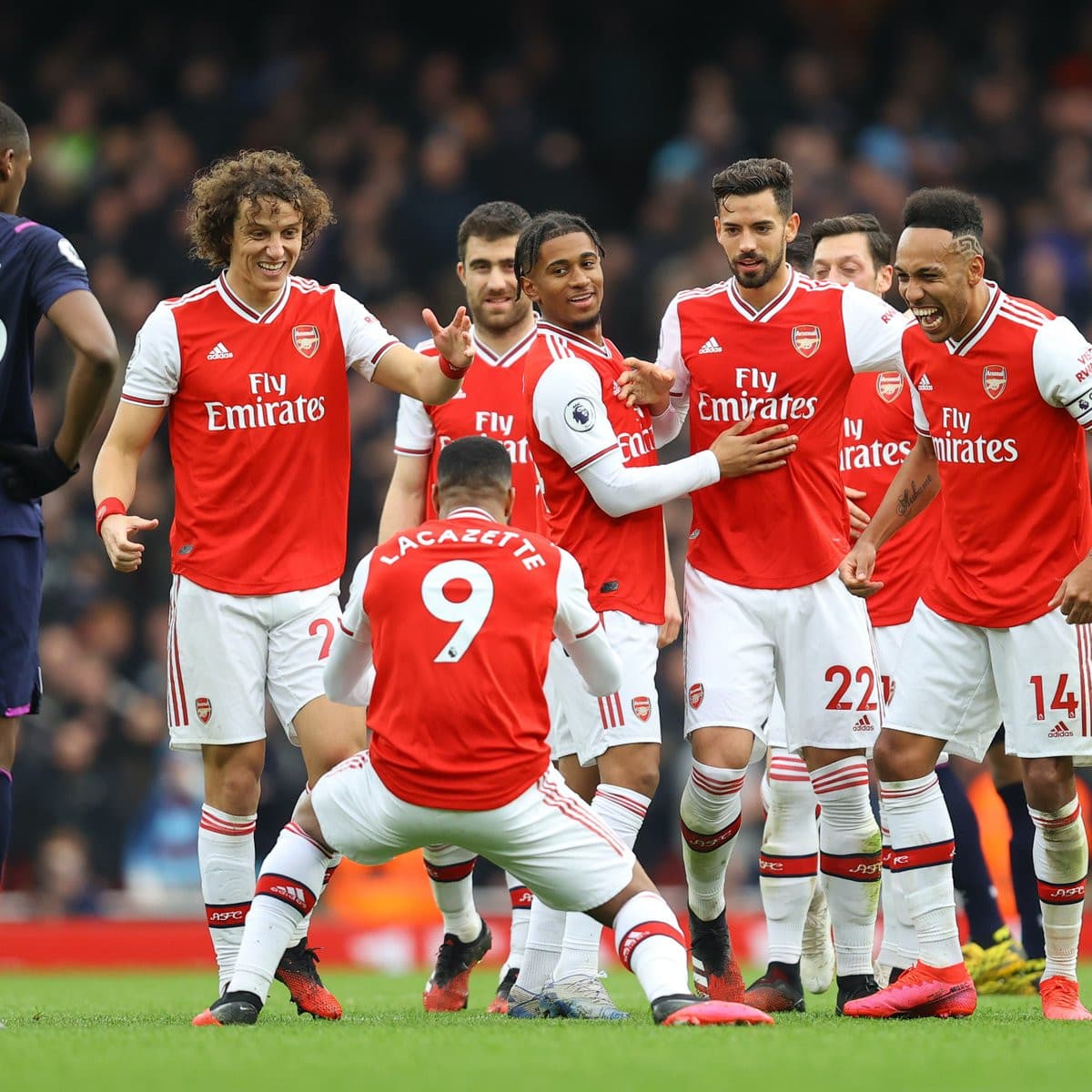 लाकाजेटको गोलमा आर्सनलकाे जित
