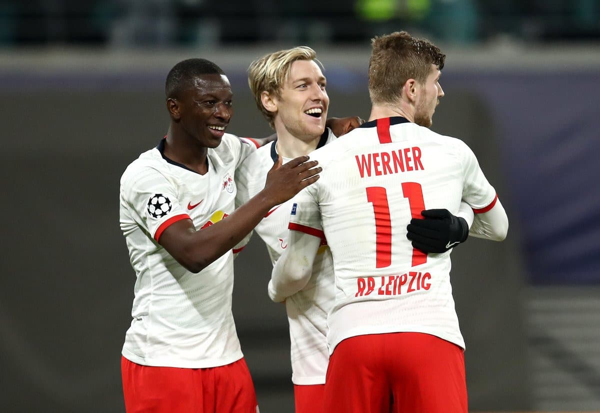 टोटेनहम च्याम्पियन्स लिग बाहिर