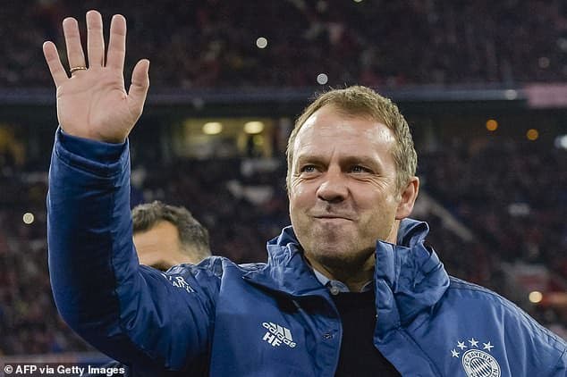 वायर्नसँग मुख्य प्रशिक्षकको नयाँ सम्झौता