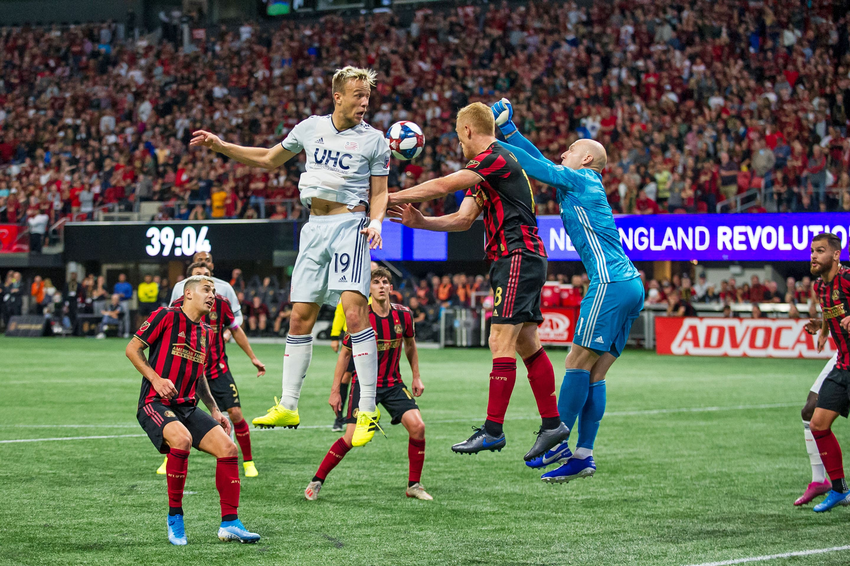 एमएलएस लिग जुनसम्म स्थगित