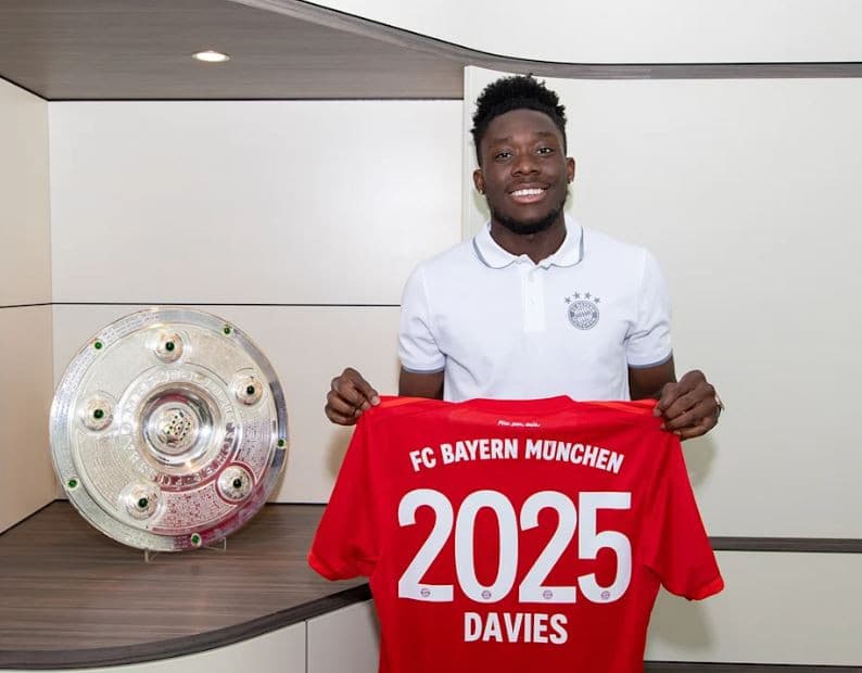 डेभिसले गरे वायर्नसँग सम्झौता नवीकरण