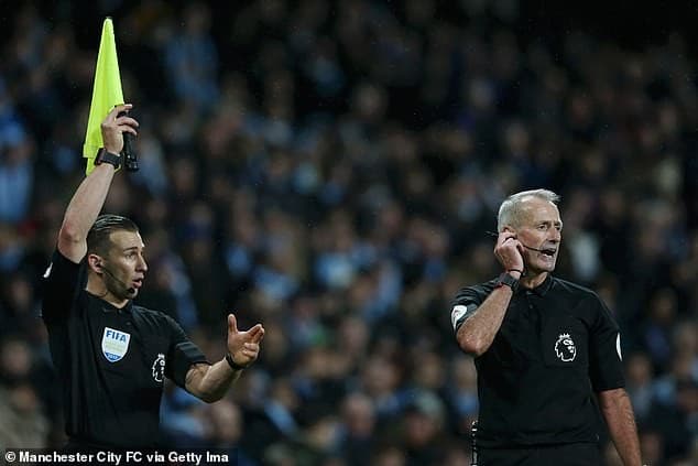 प्रिमियर लिगका रेफ्रीको कोरोना परिक्षण हुने