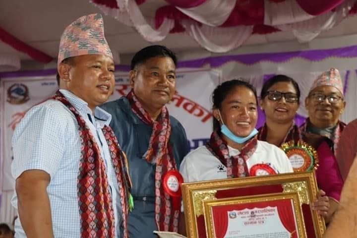 मनमाया र इन्दिरा नगदसहित सम्मानित