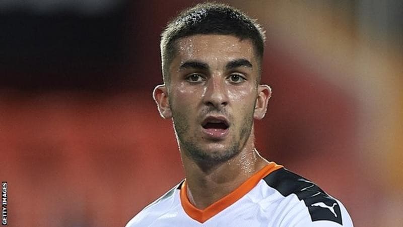 टोरेस अनुबन्ध गर्दै सिटी