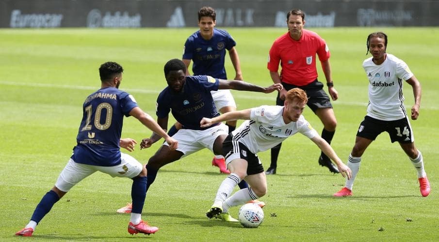 महँङ्गाे खेलमा फुलहम र ब्रेन्टफोर्ड भिड्दै