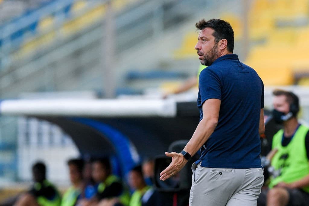 पर्माको मुख्य प्रशिक्षक रोबर्टो बर्खास्त