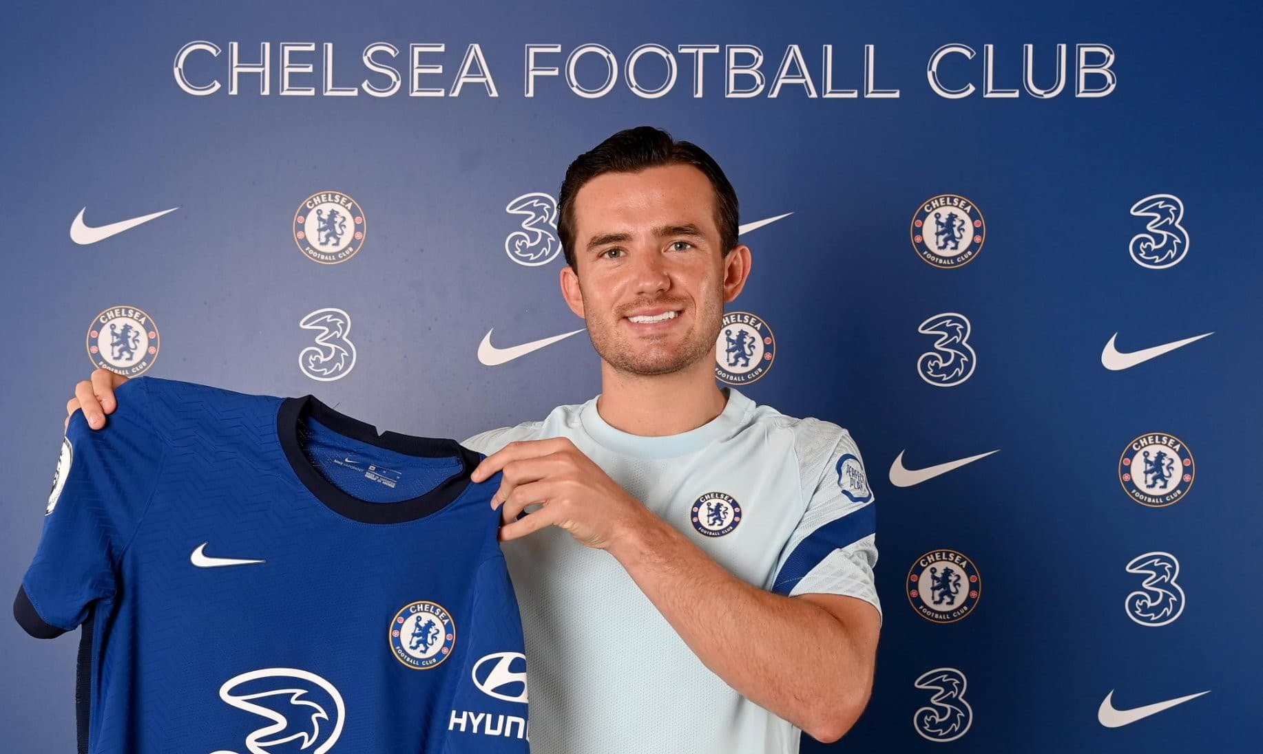 लेस्टरका डिफेन्डर बेन चेल्सीमा