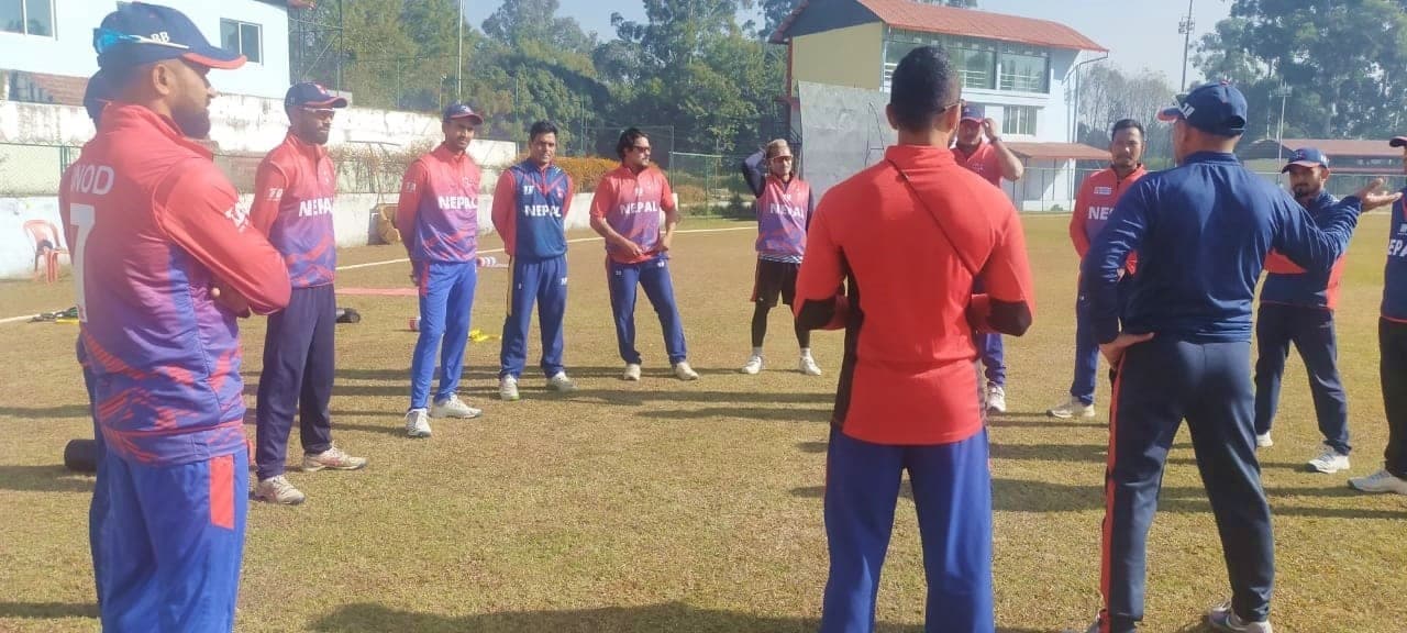 फोटोमा हेर्नुहोस् क्रिकेट टिमको प्रशिक्षण !