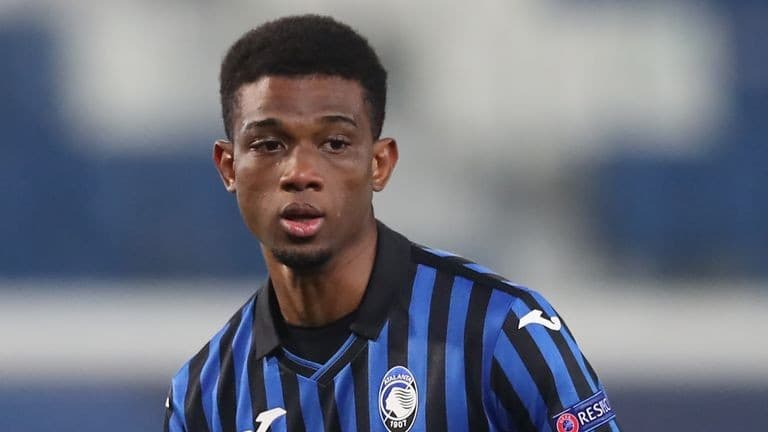 युनाईटेडले भित्र्यायो १८ वर्षीय विंगर