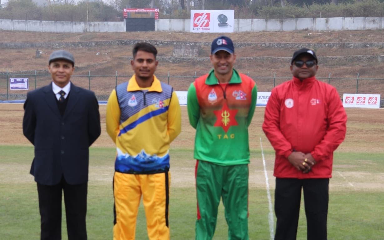 गण्डकीविरुद्ध आर्मीले ब्याटिङ्ग गर्ने