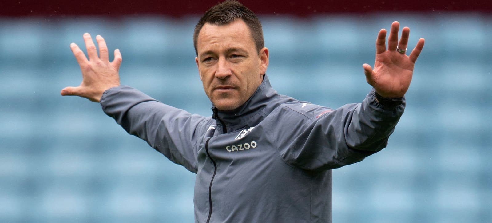 जोन टेरीले छाडे एस्टन