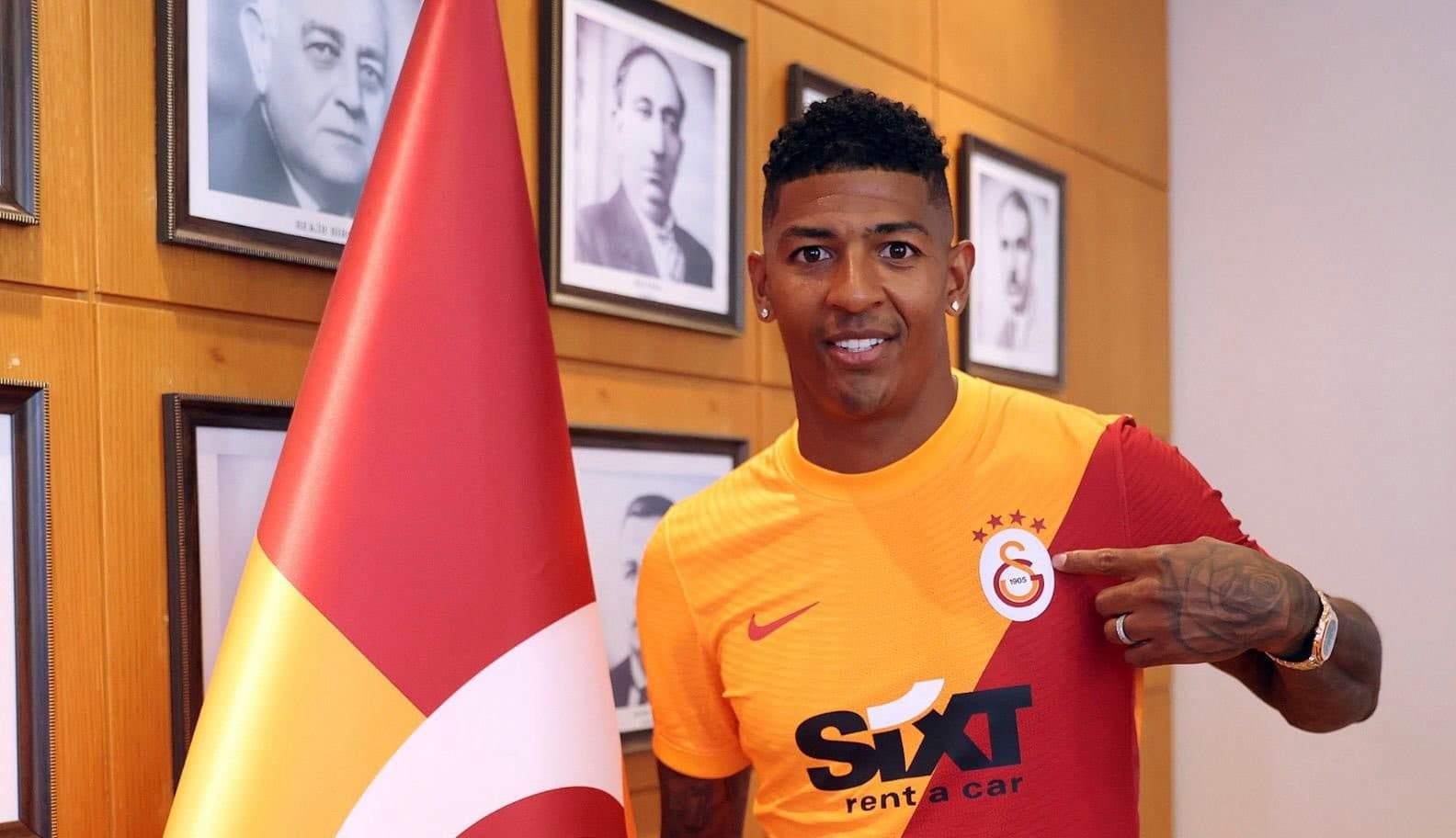 प्याट्रिकले छाडे क्रिस्टल