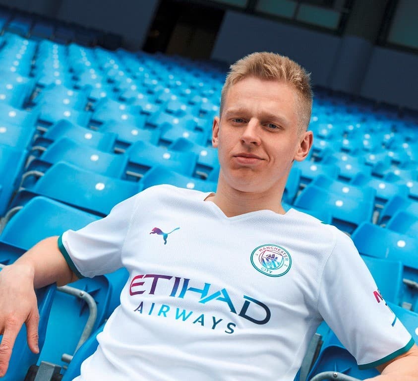 सिटीको अवे जर्सी सार्वजनिक