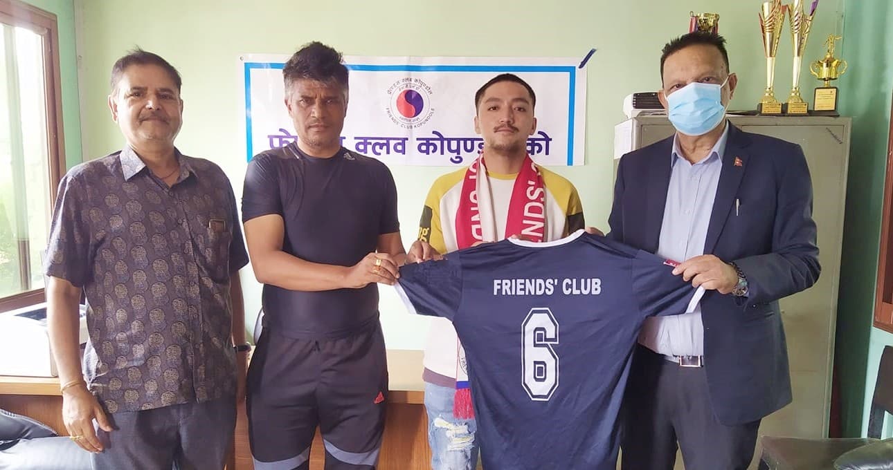 विकास फ्रेन्ड्समा अनुबन्धित