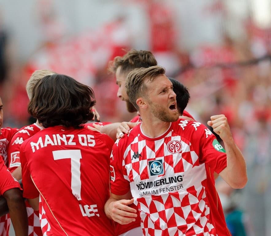 लाइपजिग पहिलो खेलमा पराजित