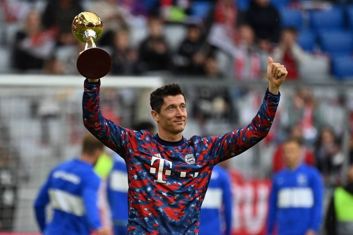 लेवान्डोस्कीलाई 'फुटबलर अफ द इयर' अवार्ड