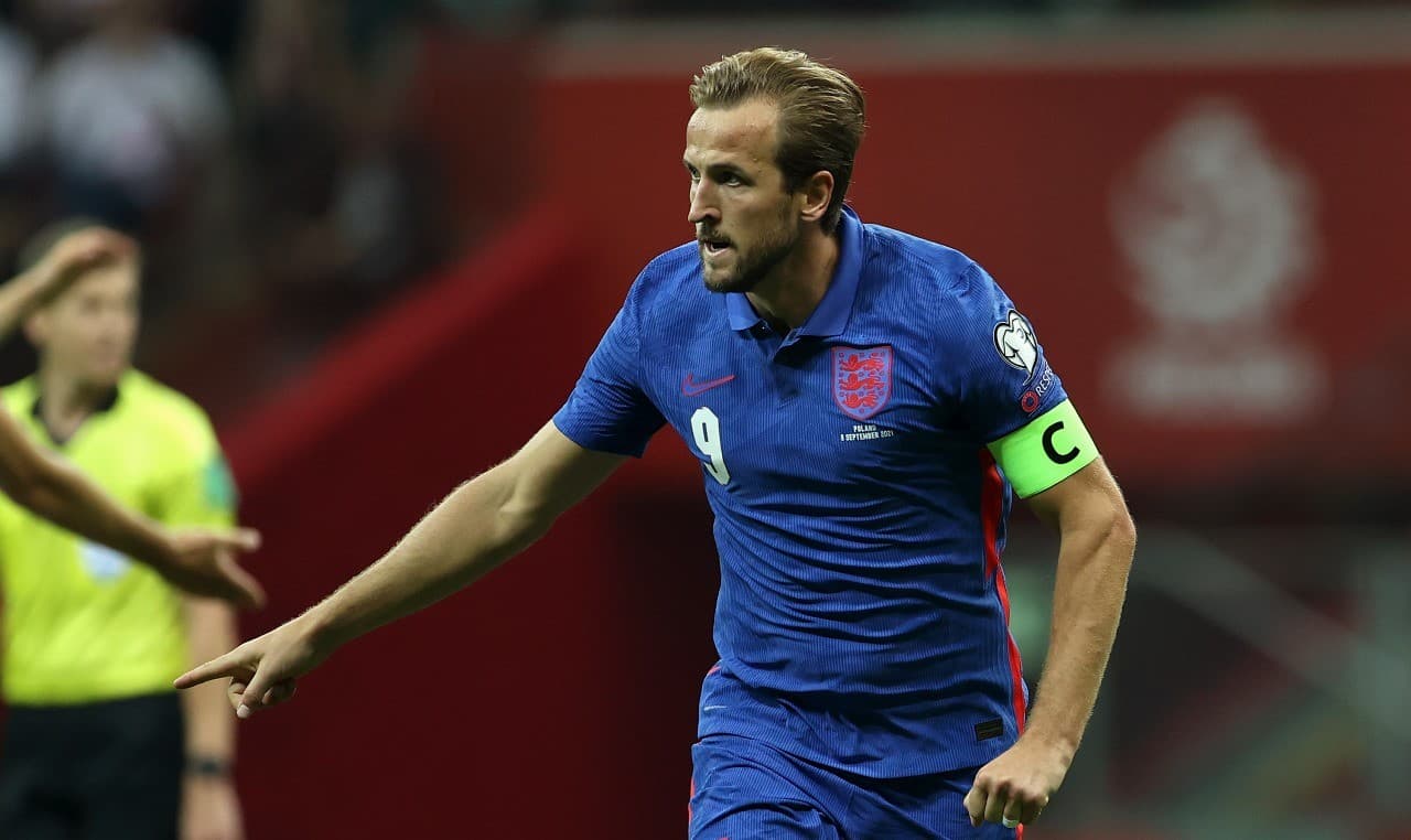 बराबरीमा रोकियो इंग्ल्यान्ड