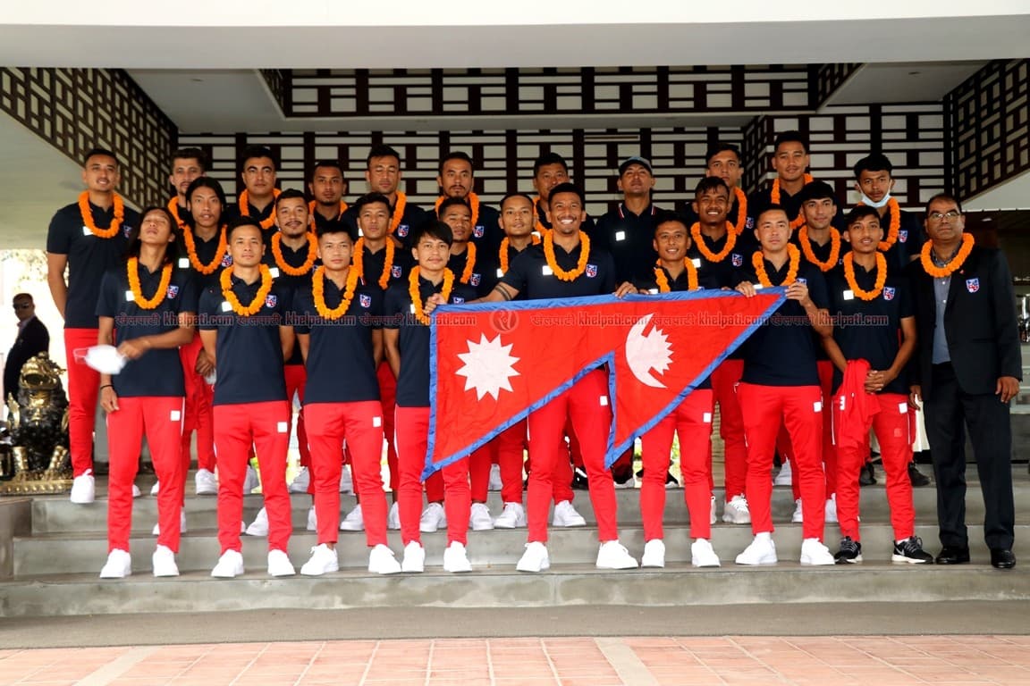 कतार जाने फुटबल टिमको बिदाइ