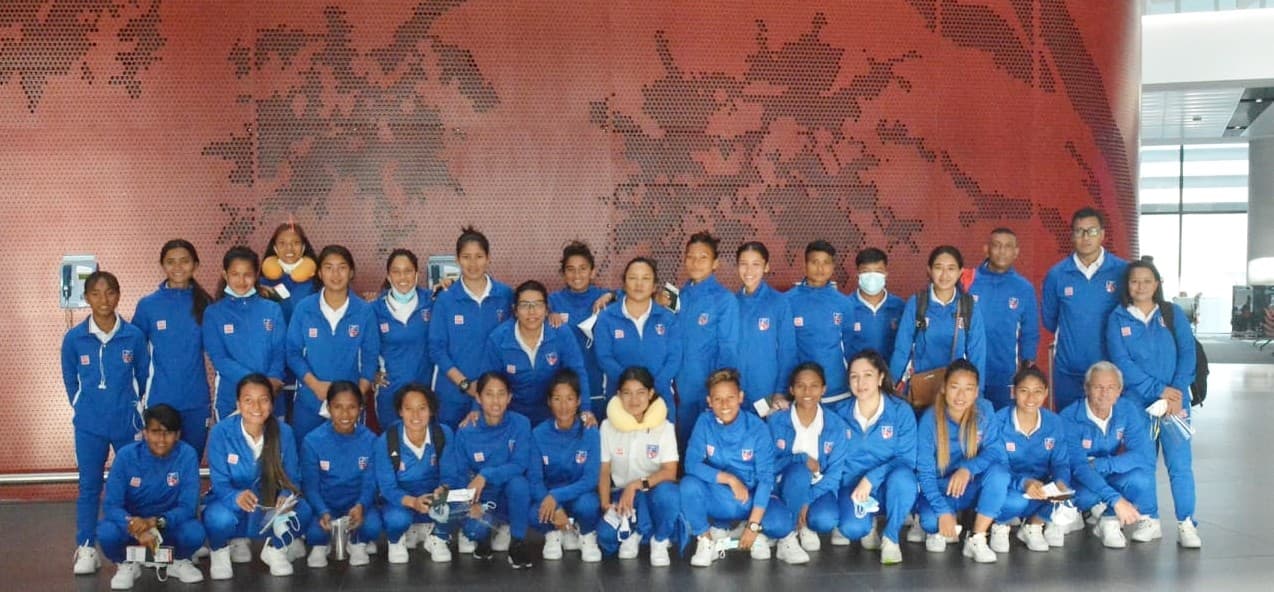 उज्वेकिस्तान पुग्यो महिला फुटबल टिम