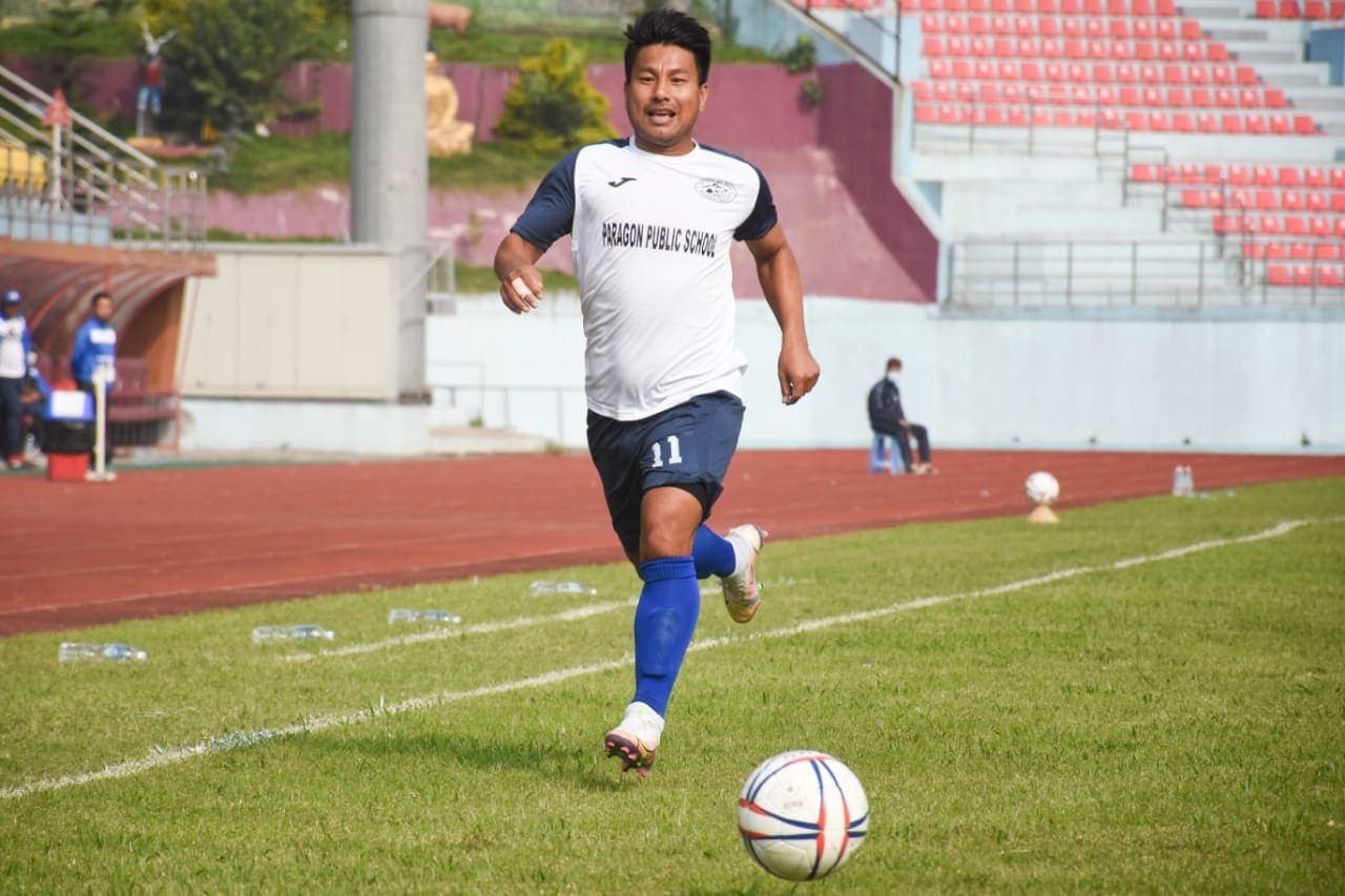 जुमानु चम्किदा खुमलटारको विजयी सुरुआत