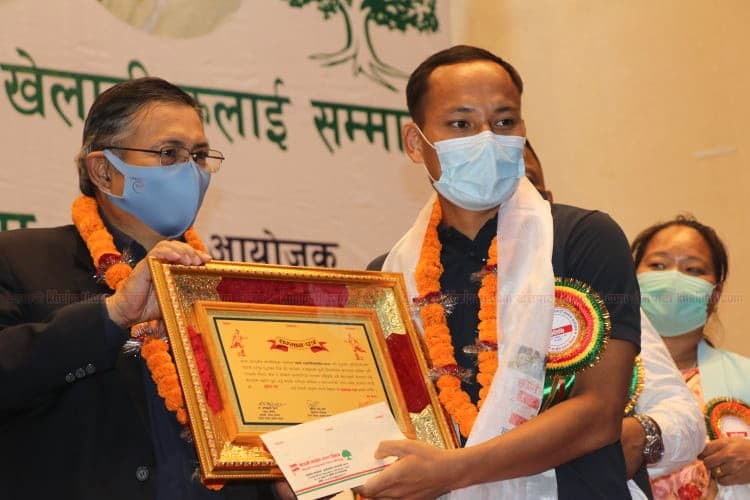 साफ उपविजेता टोली नगदसहित सम्मानित