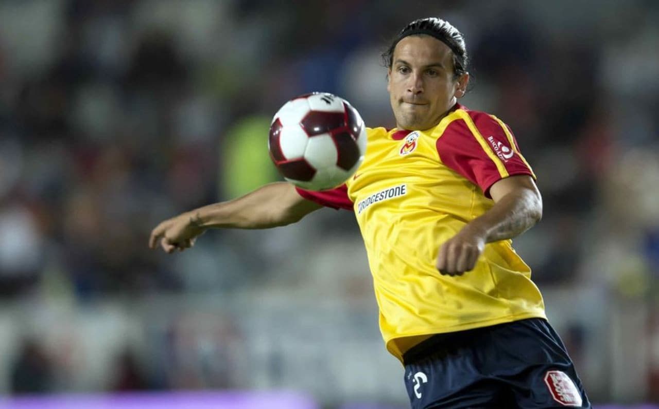 प्रशिक्षकमाथि गोली चल्यो