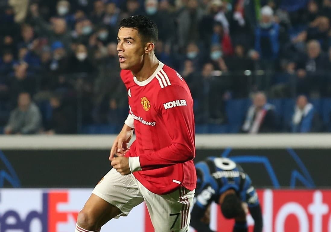 रोनाल्डोले युनाइटेडलाई हारबाट जोगाए