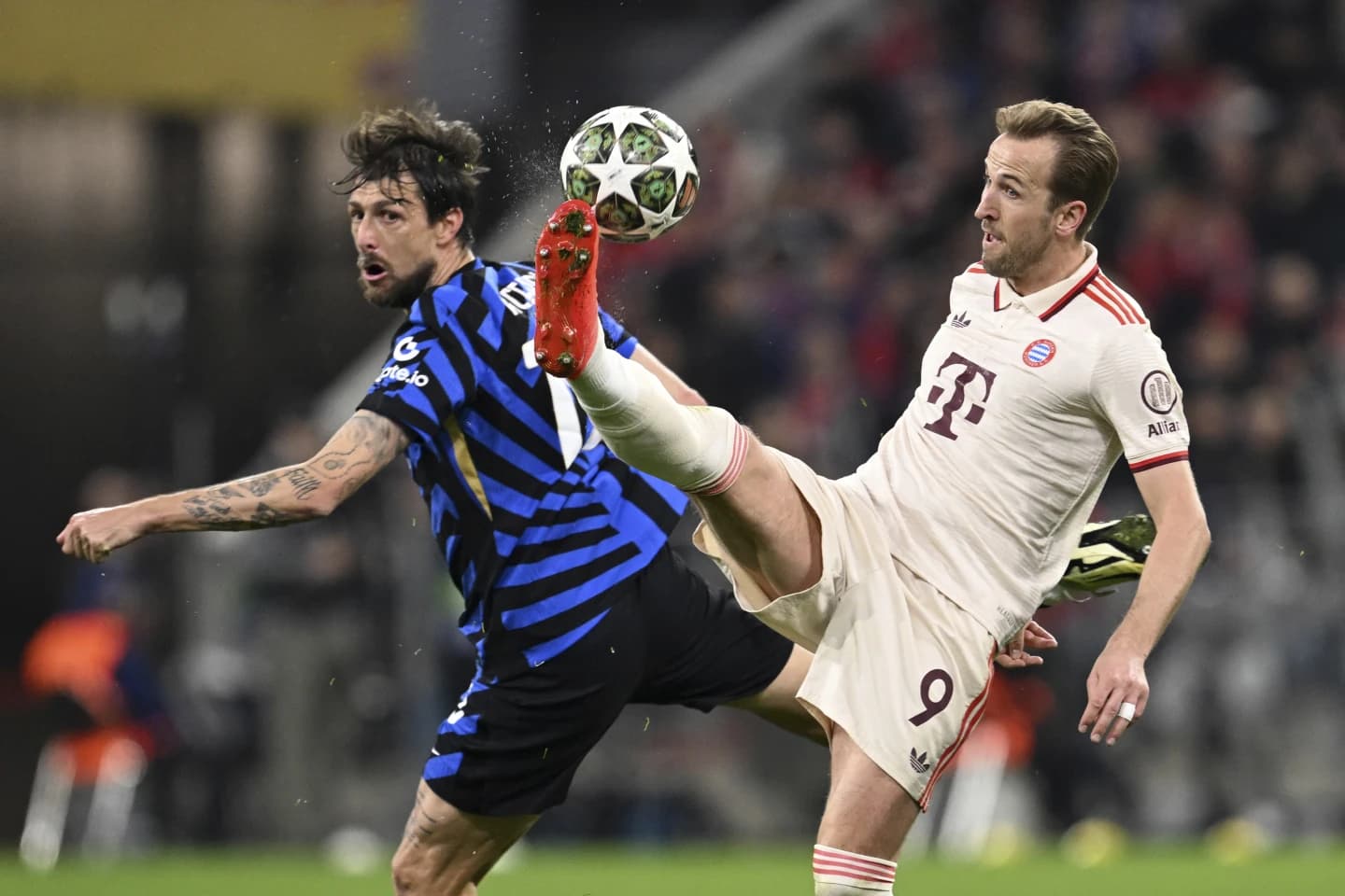 उत्कृष्ट स्ट्राइकरलाई गोल गर्न रोकिरहेका ३७ वर्षे अचेर्बी