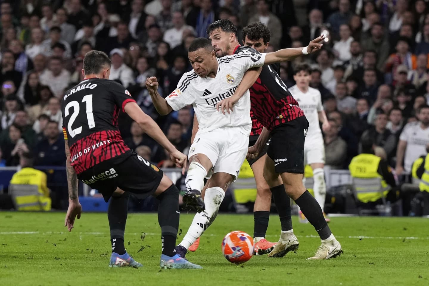 अझै ला लिगा उपाधिको आशमा रियल