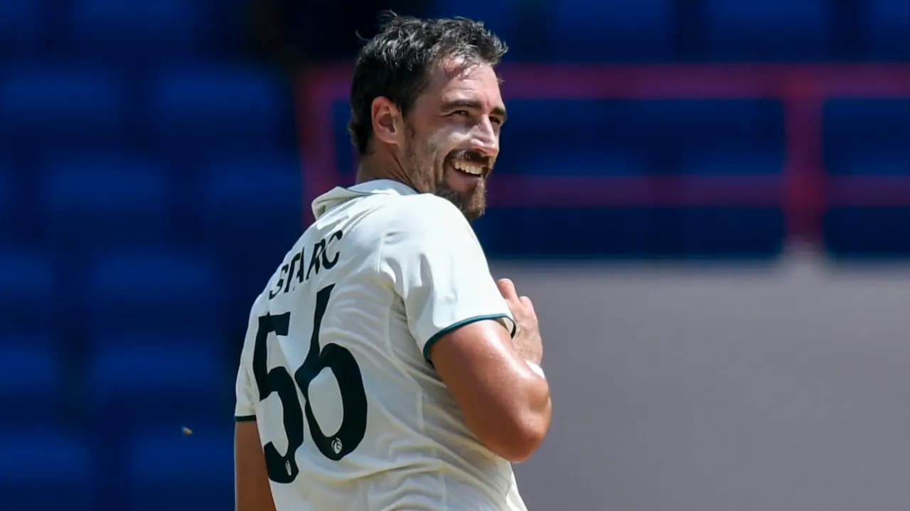 इतिहास कोर्दै मिचेल