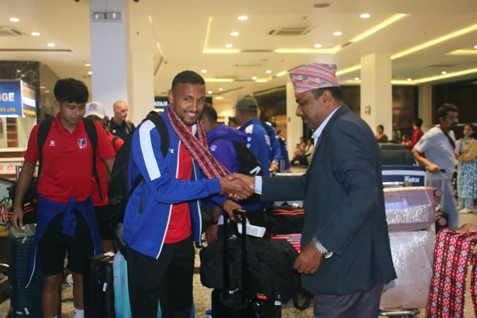 लाओसविरुद्ध खेलेर स्वदेश फर्कियो नेपाली टोली