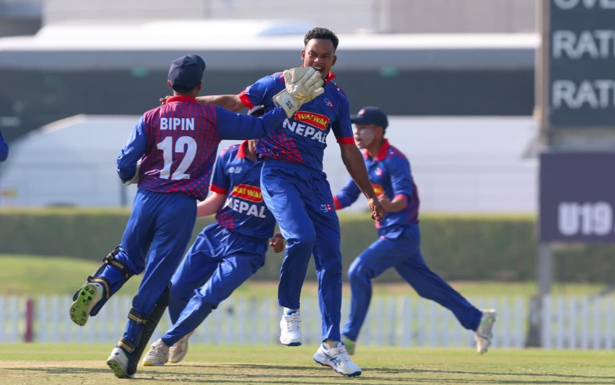 नेपाललाई २६२ रनको लक्ष्य