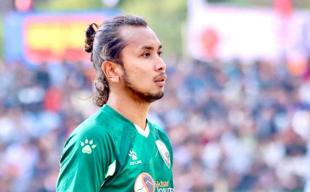 सभापति कपमा एनआरटी र फ्रेन्ड्स भिड्दै