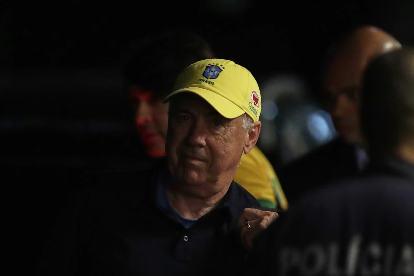 कार्लोका छोरा ब्राजिलको सहायक प्रशिक्षक