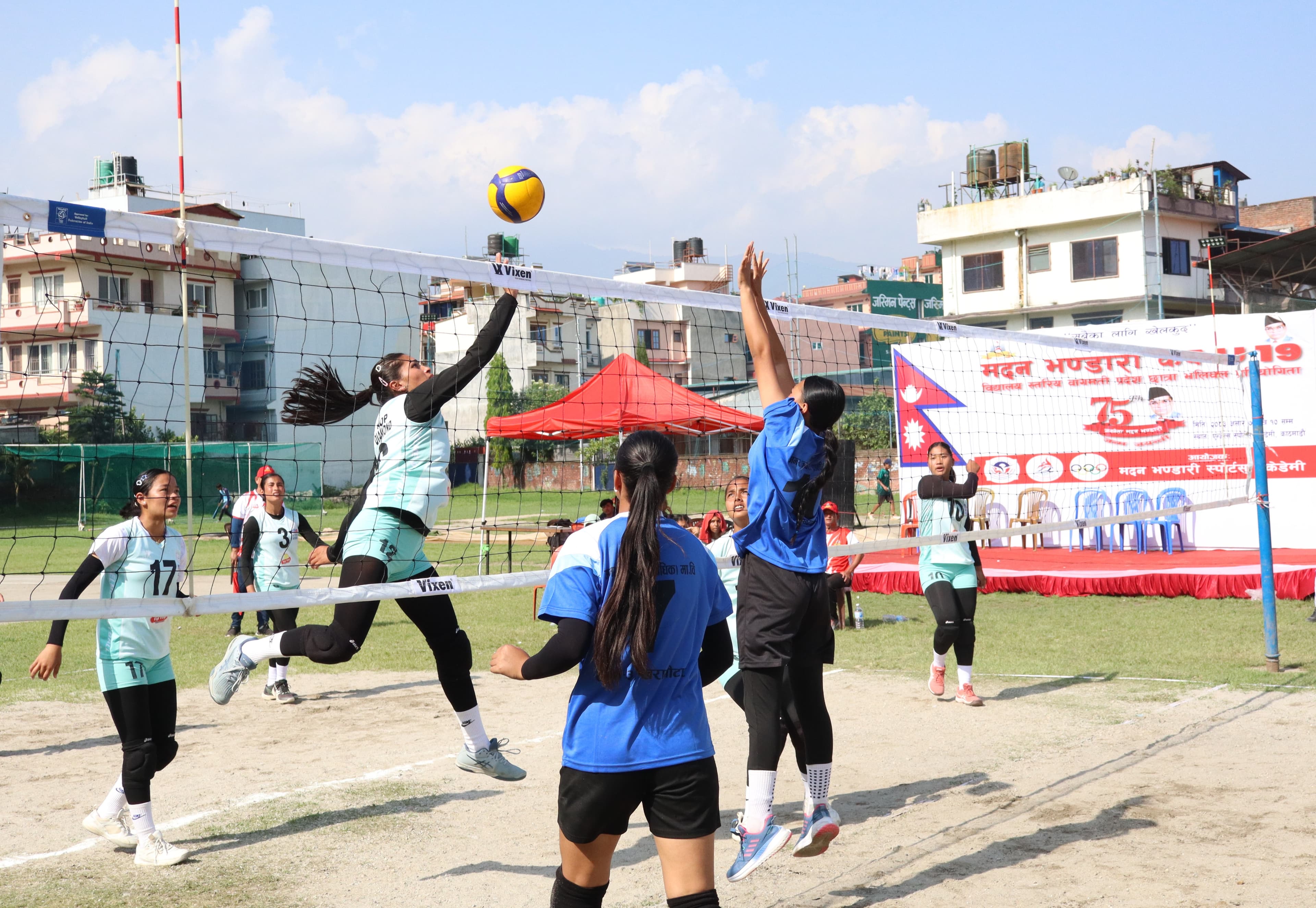 न्यु डायमन्डको दुवै टोली सेमिफाइनलमा