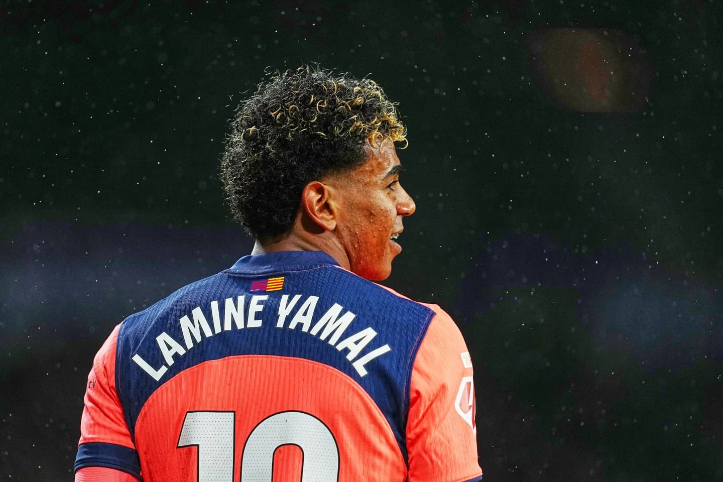 प्लेअफतिर धकेलिँदै लिभरपुल र बार्सिलोना