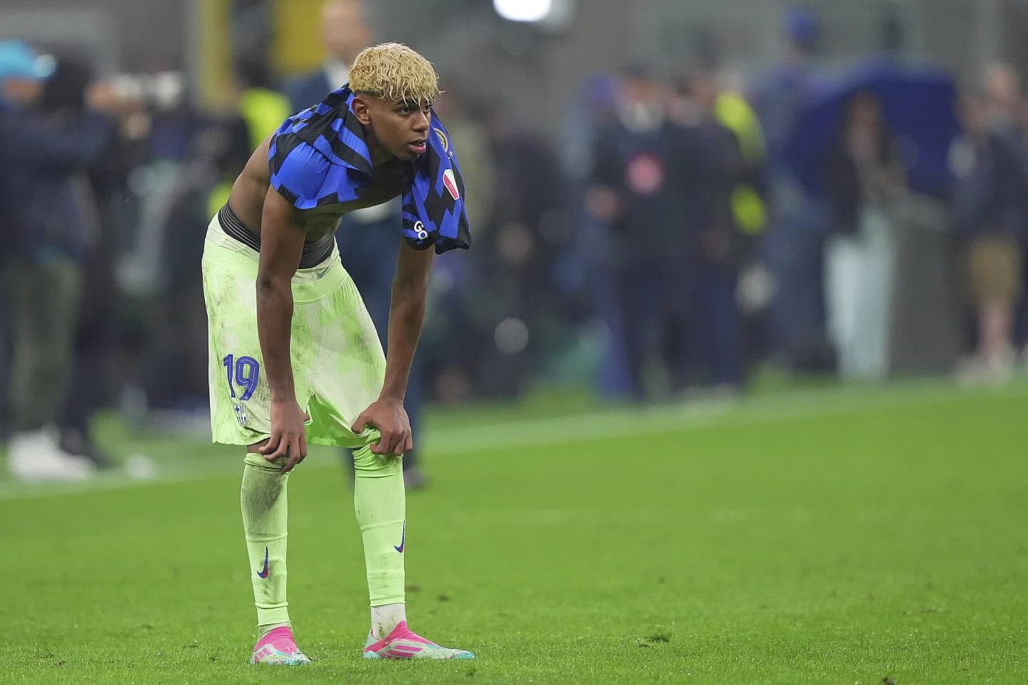 इन्टर च्याम्पियन्स लिगको फाइनलमा, बार्सिलोना बाहिरियो