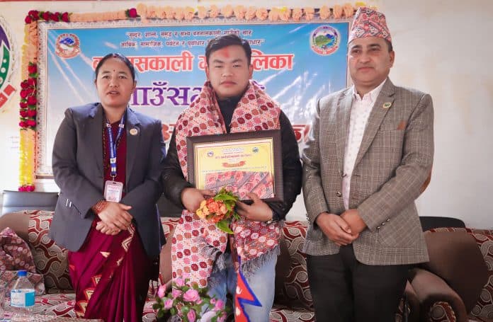 स्क्वासका राष्ट्रिय खेलाडी गाहामगर सम्मानित