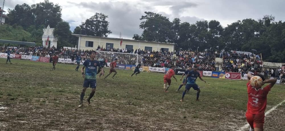 सलहेस र चर्च ब्वाइज उपाधिको लागि भिड्ने