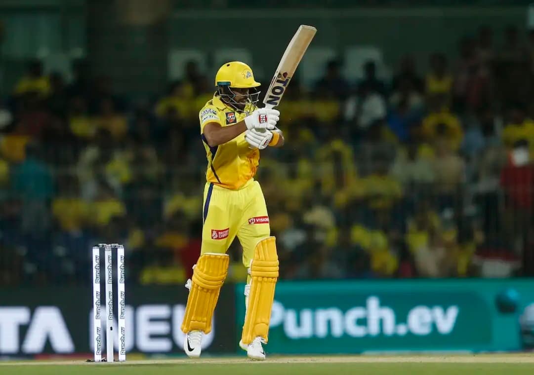 गुजरातलाई चेन्नईले दियो २०७ रनको लक्ष्य